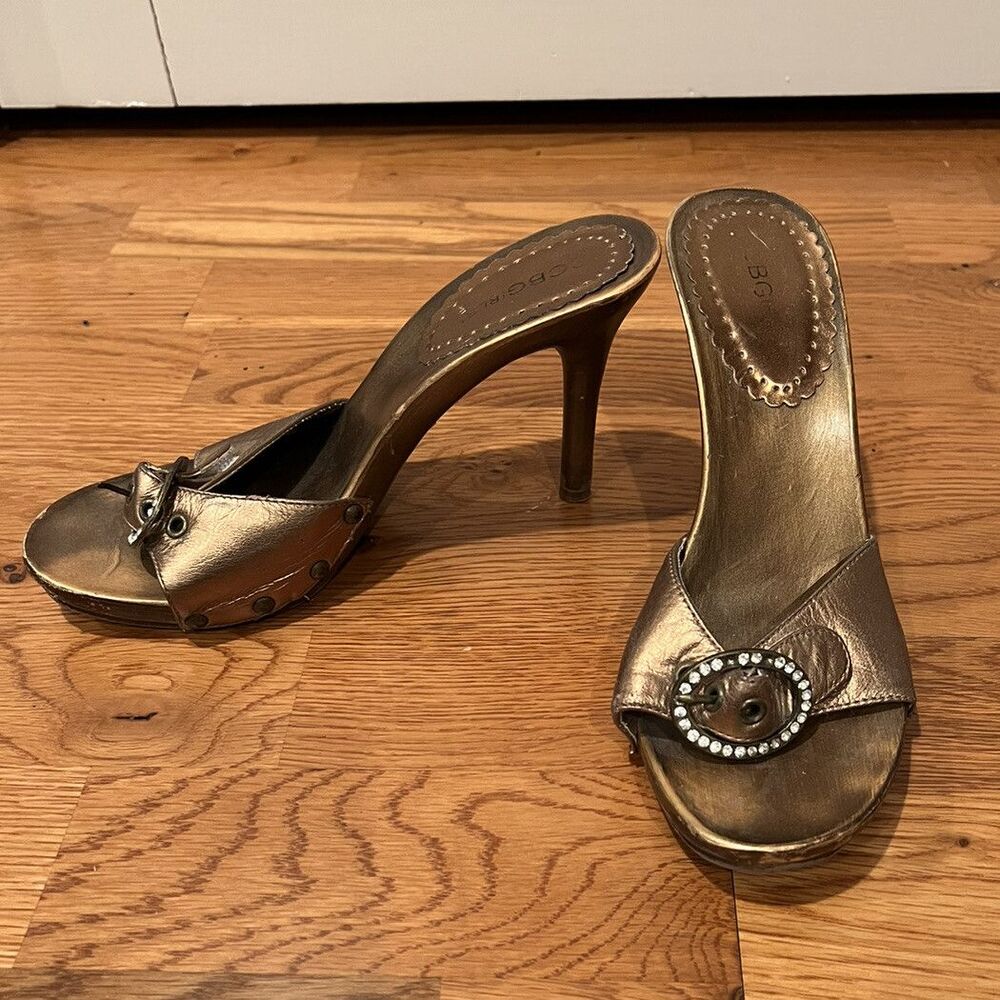 BCBG High-Heeled Slides Womens Size 7.5 Gold Sandals Platform Slip On